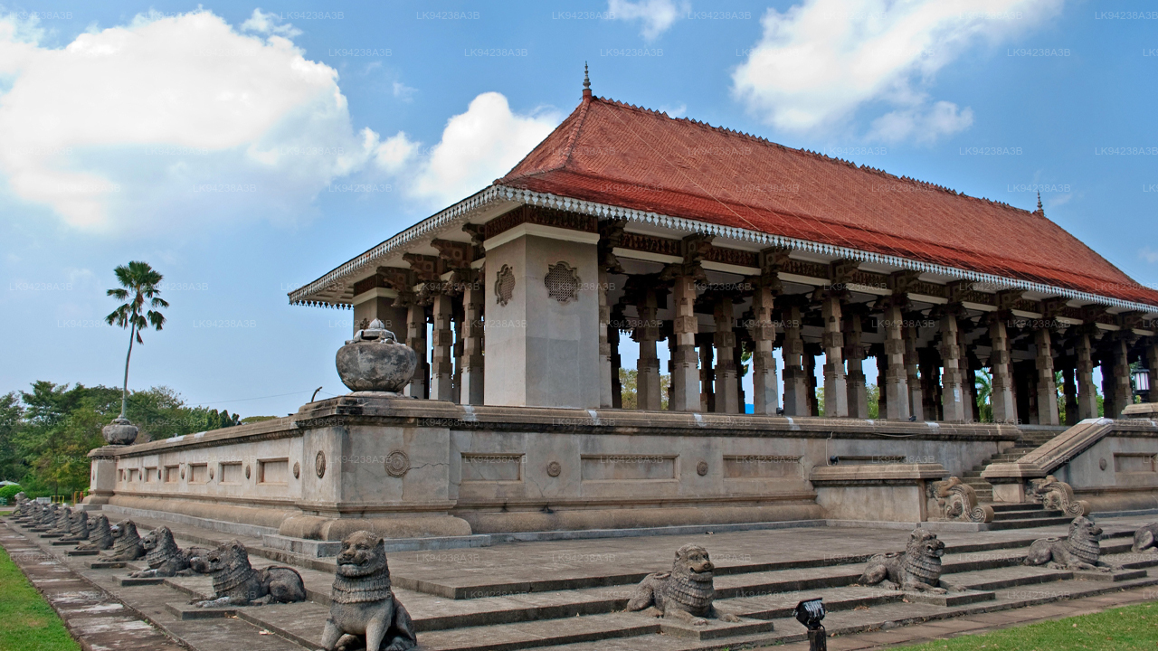 Visit independent Square